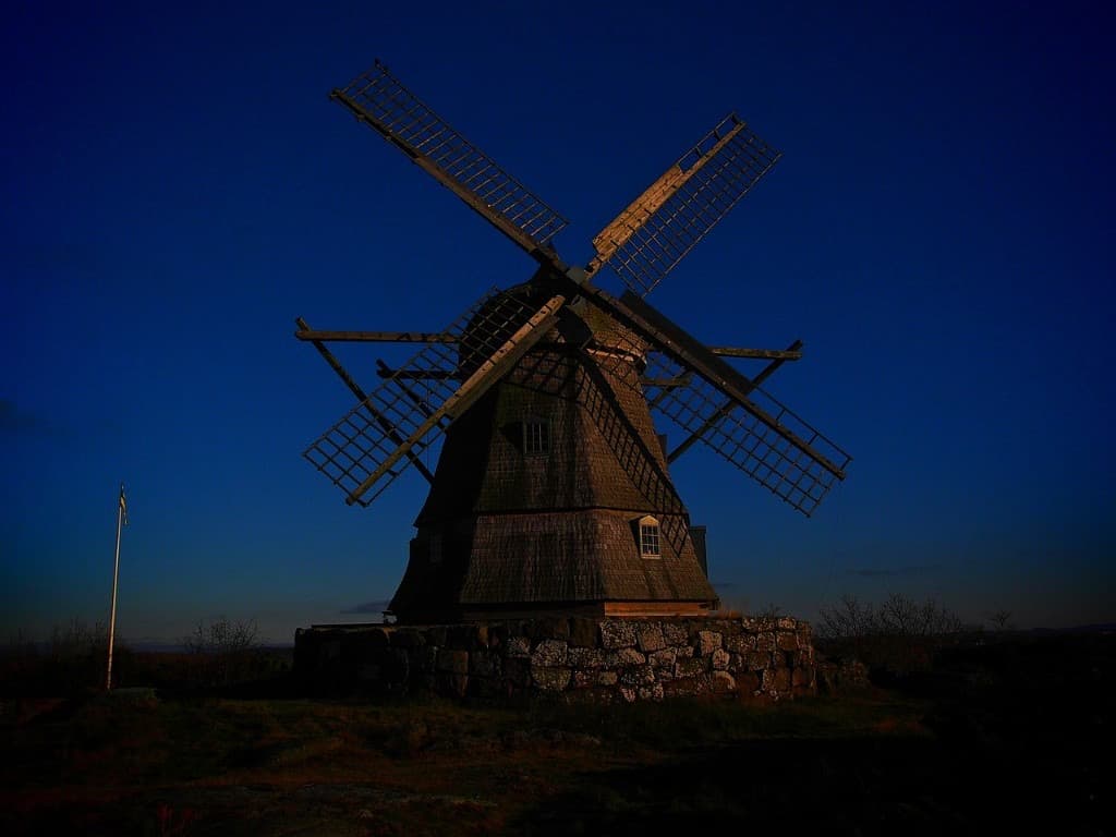 Väderkvarn i skymning, Halland