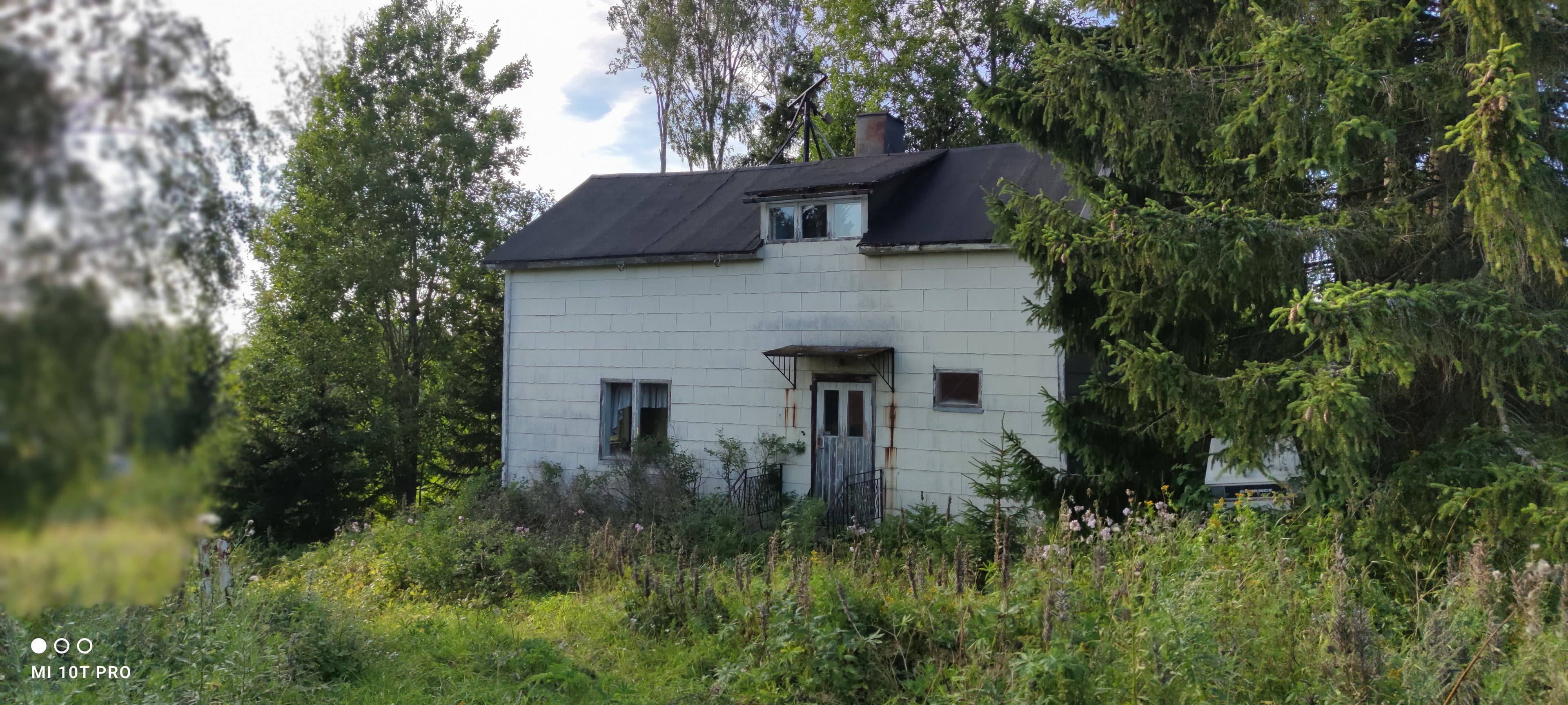 Tomt-rivningsfastighet centralt Alnö
