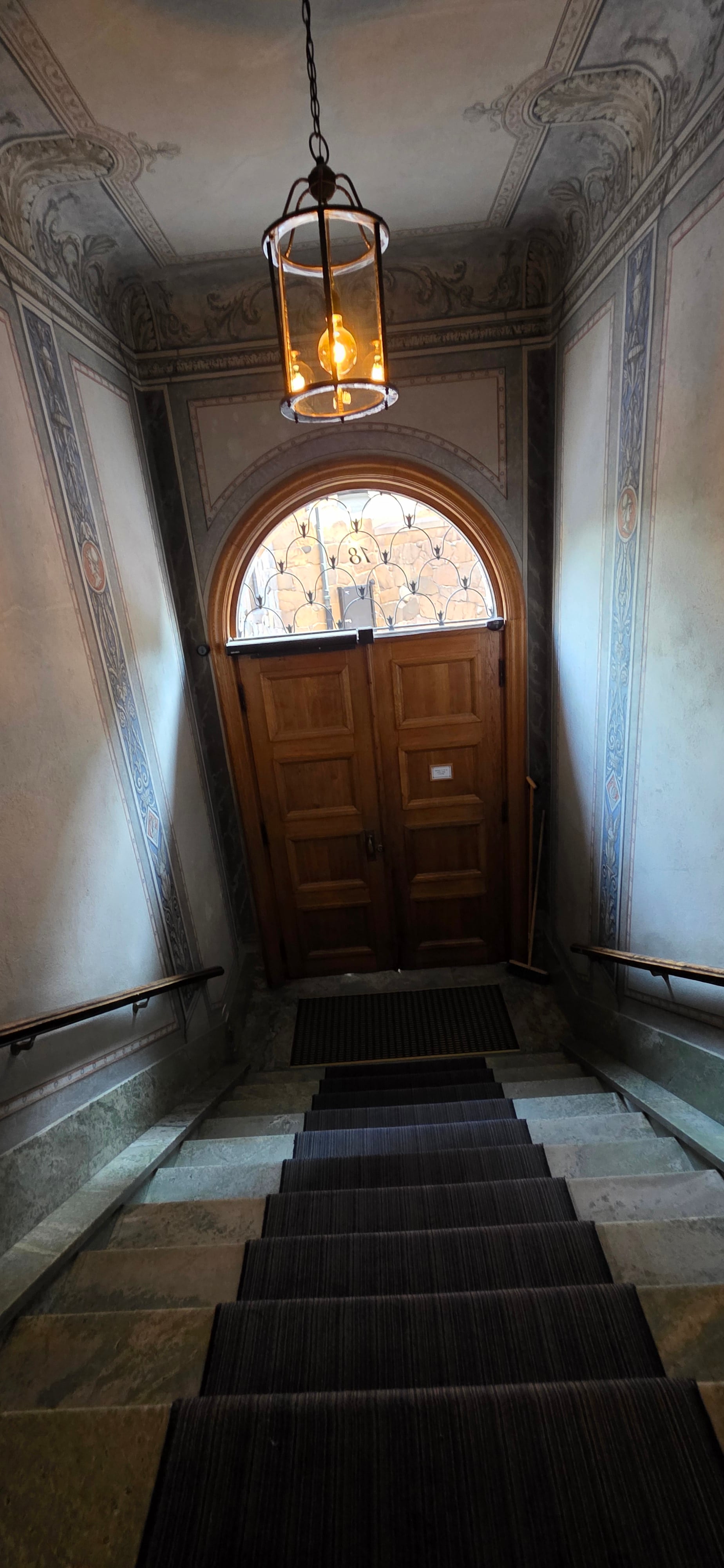 Charmig etta på Östermalm nära Humlegården