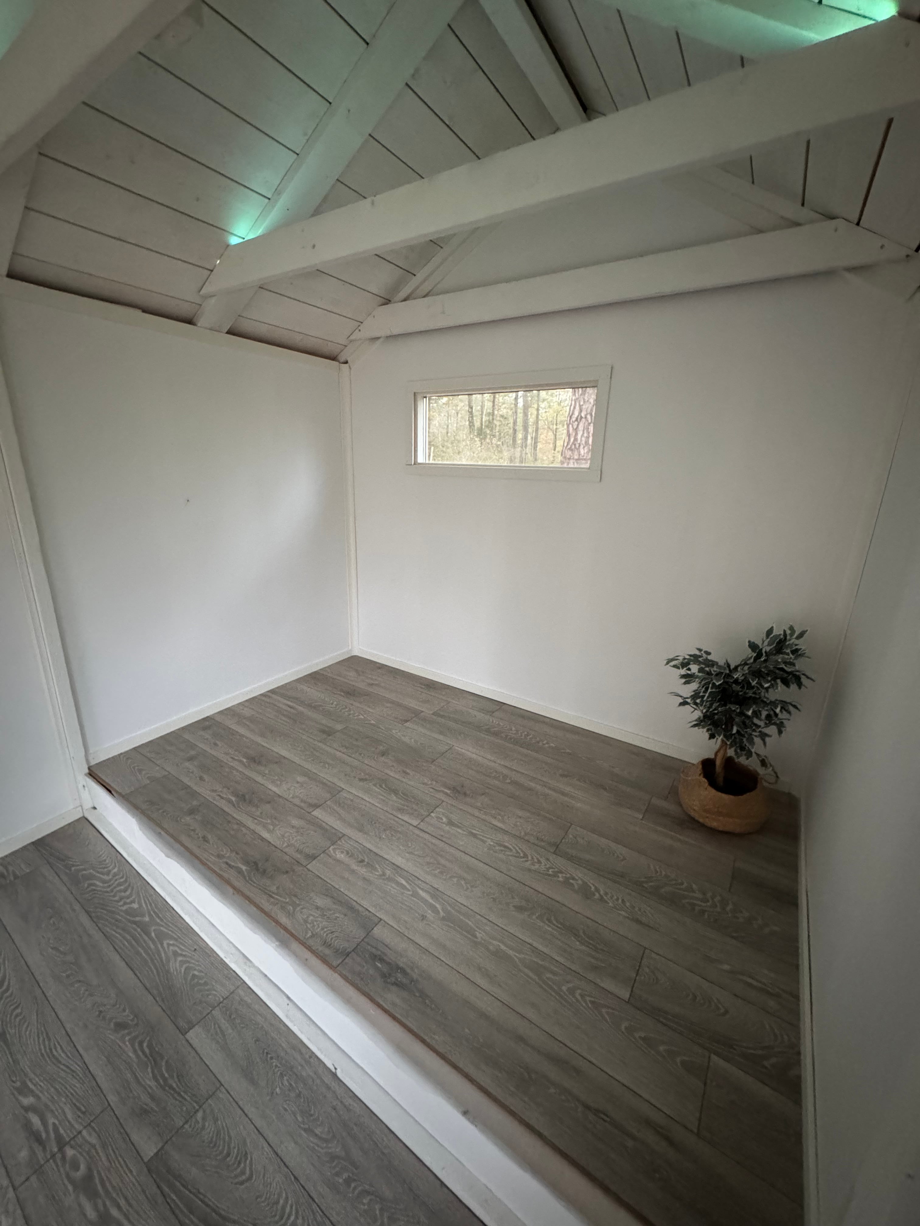 Renoverad kolonilott + stor tomt