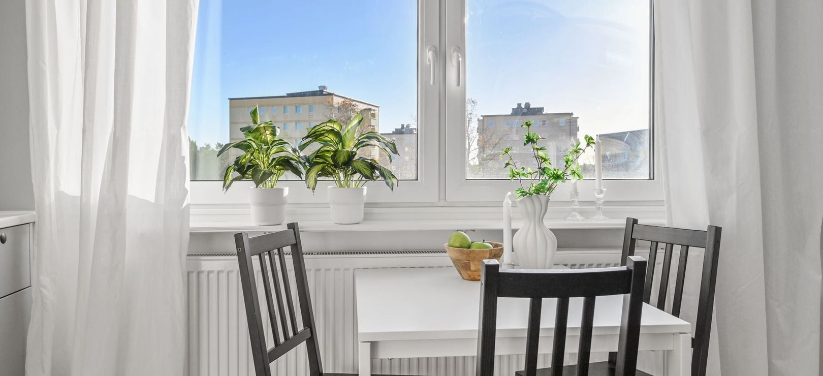 Ljus och Elegant 1,5-Rummare i Täby