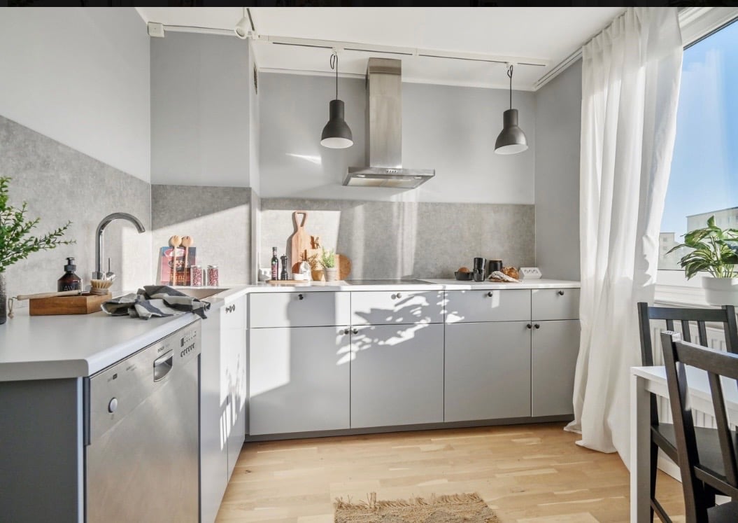 Ljus och Elegant 1,5-Rummare i Täby